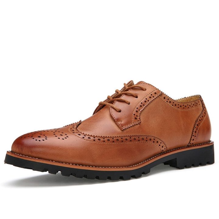 Pointed-Toe Formal Shoes