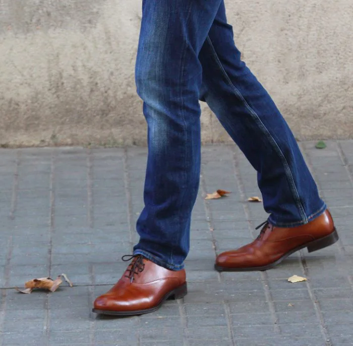 casual oxford shoes with jeans